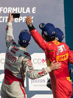 Podium: 1. Lucas di Grassi, ABT Schaeffler Audi Sport; 2. Jérôme d'Ambrosio, Dragon Racing; 3. Sébas