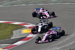 Естебан Окон, Force India VJM11, Ленс Стролл, Williams FW41, Серхио Перес, Force India VJM11