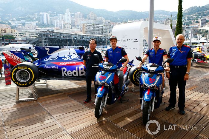 Toyoharu Tanabe, Director Técnico de F1, Honda, Brendon Hartley, Toro Rosso, Pierre Gasly, Toro Rosso, Guenther Steiner, Team Principal, Haas F1 Team