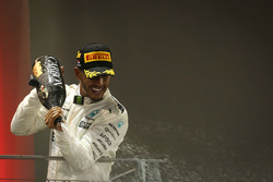 Podium: race winner Lewis Hamilton, Mercedes AMG F1
