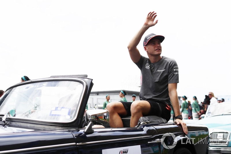 Stoffel Vandoorne, McLaren,en el desfile