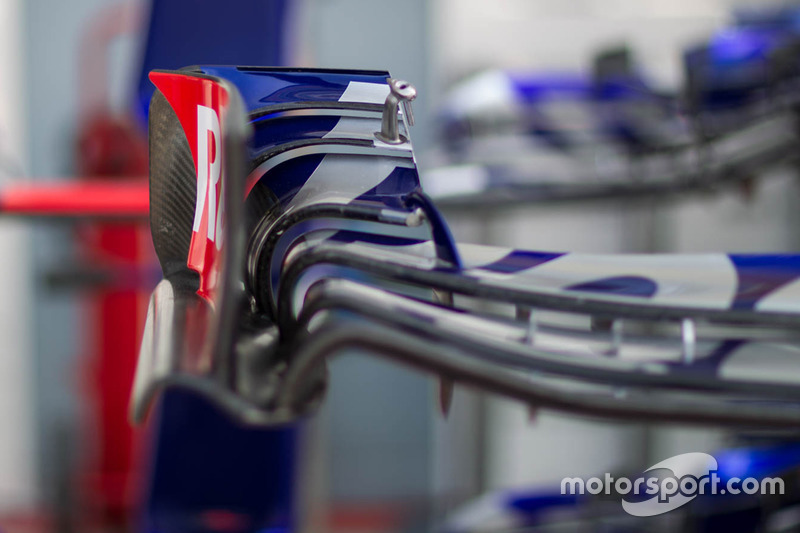 Toro Rosso wing detail