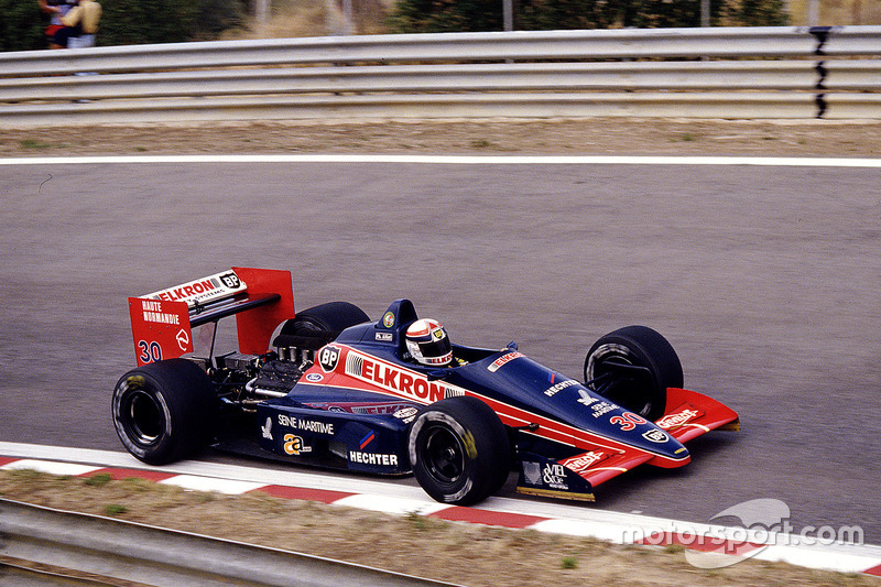 #30 : Philippe Alliot, Larrousse/Lola LC87, Ford