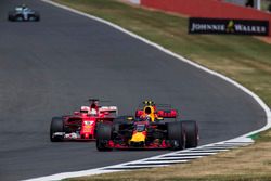 Max Verstappen, Red Bull Racing RB13, Sebastian Vettel, Ferrari SF70H