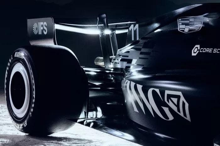 زي كاديلاك F1