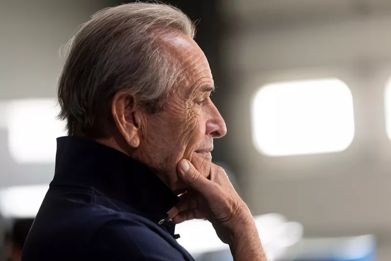 Jacky Ickx, Genesis Magma Racing