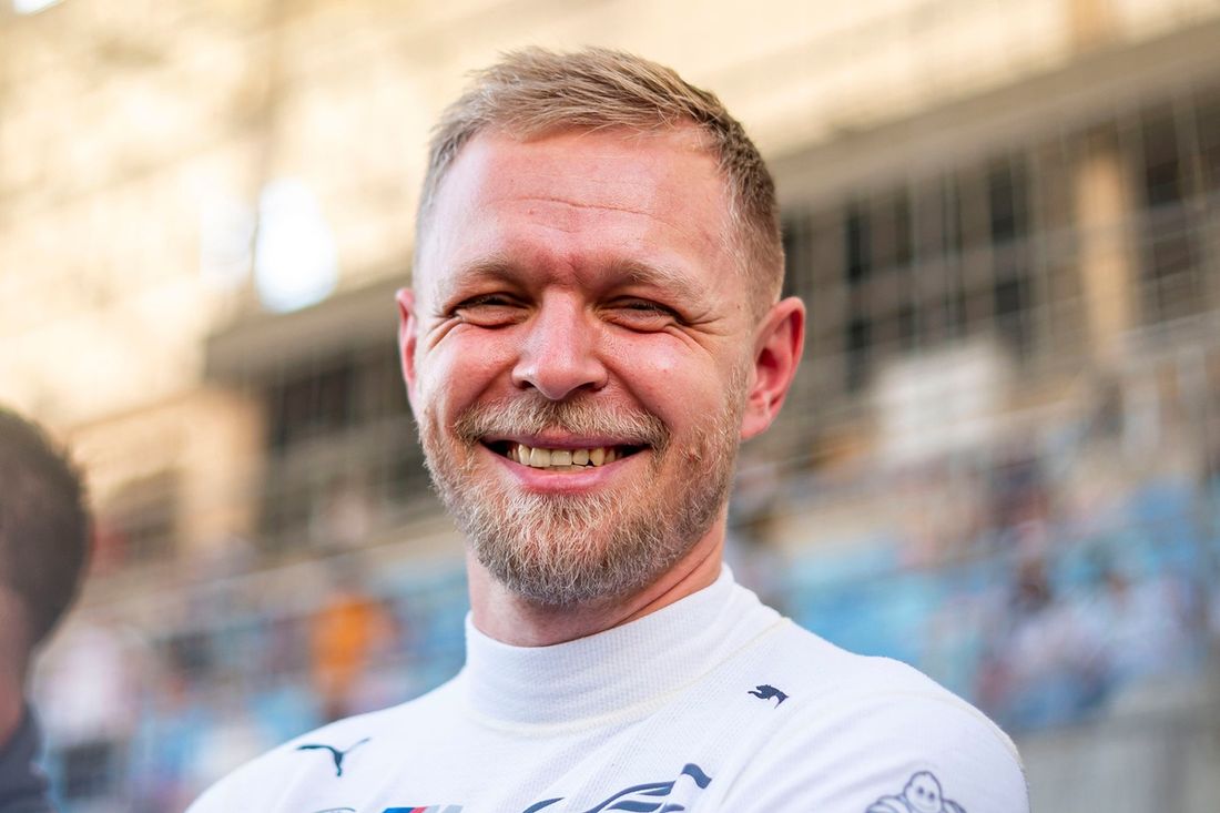 #15 BMW M Team WRT BMW M Hybrid V8: Kevin Magnussen