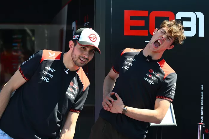 Esteban Ocon, equipo Haas F1, Oliver Bearman, equipo Haas F1
