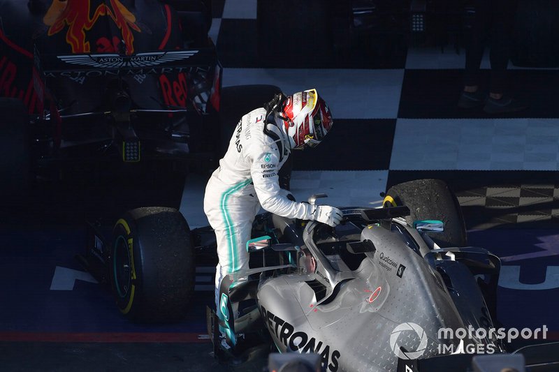 Lewis Hamilton, Mercedes AMG F1, secondo, arriva al Parco Chiuso