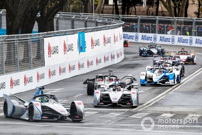 Felipe Massa, Venturi Formula E, Venturi VFE05, Edoardo Mortara, Venturi Formula E, Venturi VFE05, Maximillian Gunther, GEOX Dragon Racing, Penske EV-3, que ha dañado su coche