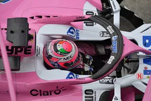 Sergio Perez, Racing Point Force India VJM11 entre dans son box