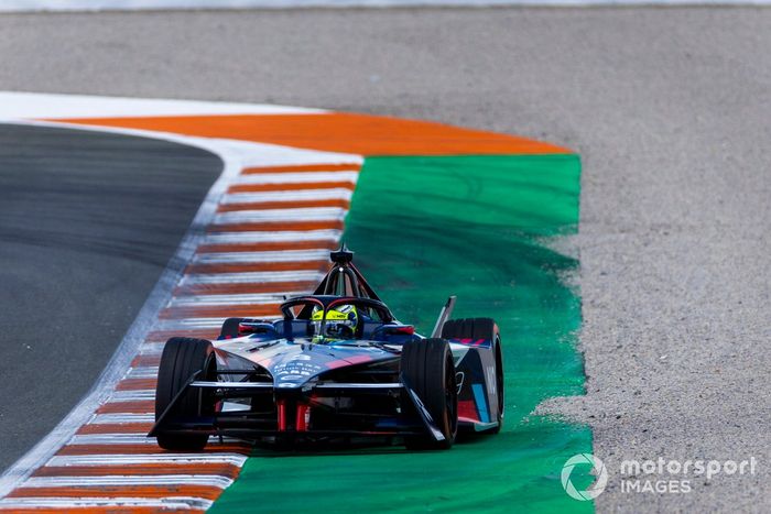 Sergio Sette Camara, Equipo NIO 333 FE