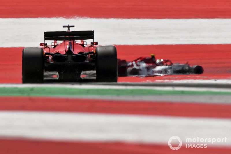 Antonio Giovinazzi, Alfa Romeo Racing C39, Sebastian Vettel, Ferrari SF1000