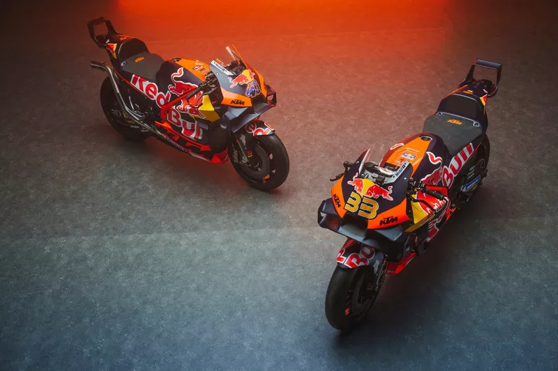 Les motos de Jack Miller, Brad Binder, Red Bull KTM Factory Racing