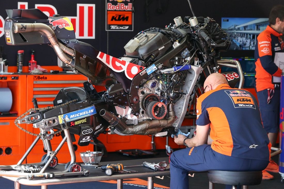 La moto Tech3 KTM Racing en Balaton Park.