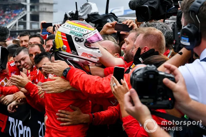 Vettel celebró el éxito en su país
