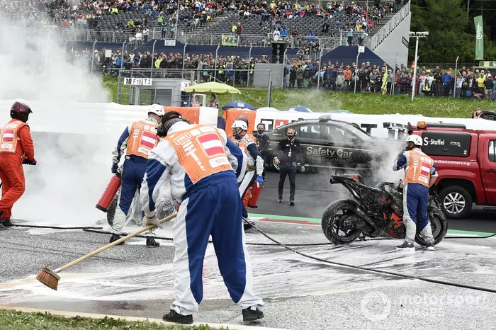 Incendio de las motos de Dani Pedrosa y Lorenzo Savadori