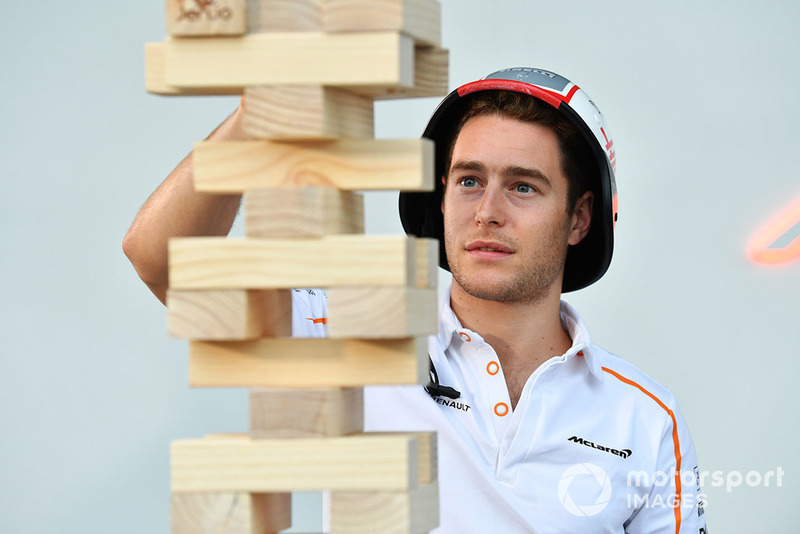 Stoffel Vandoorne, McLaren joue à la Tour Infernale avec Sky Sports F1