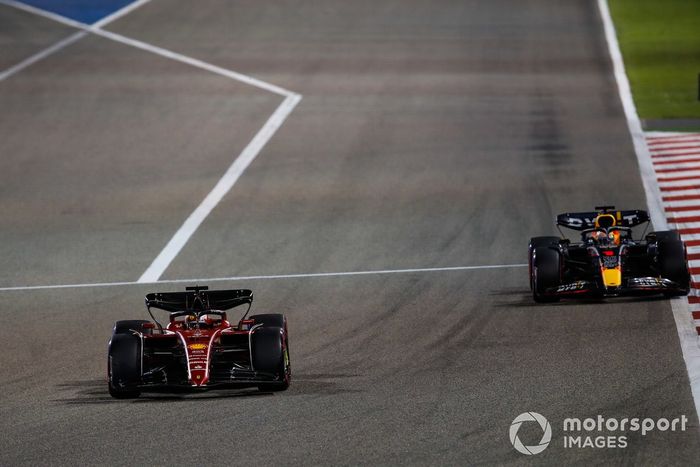 Charles Leclerc, Ferrari F1-75, Max Verstappen, Red Bull Racing RB18