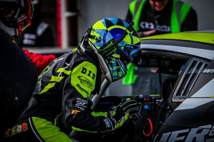 #46 Team WRT Audi R8 LMS evo II GT3: Nico Müller, Frédéric Vervisch, Valentino Rossi