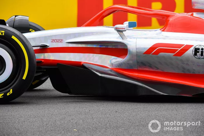 El coche de Fórmula 1 de 2022 en la parrilla de Silverstone