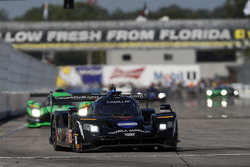 #10 Wayne Taylor Racing Cadillac DPi: Ricky Taylor, Jordan Taylor, Alex Lynn