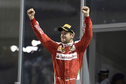 Podio: tercer lugar Sebastian Vettel, Ferrari