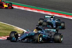 Lewis Hamilton, Mercedes AMG F1 W08, Valtteri Bottas, Mercedes AMG F1 W08