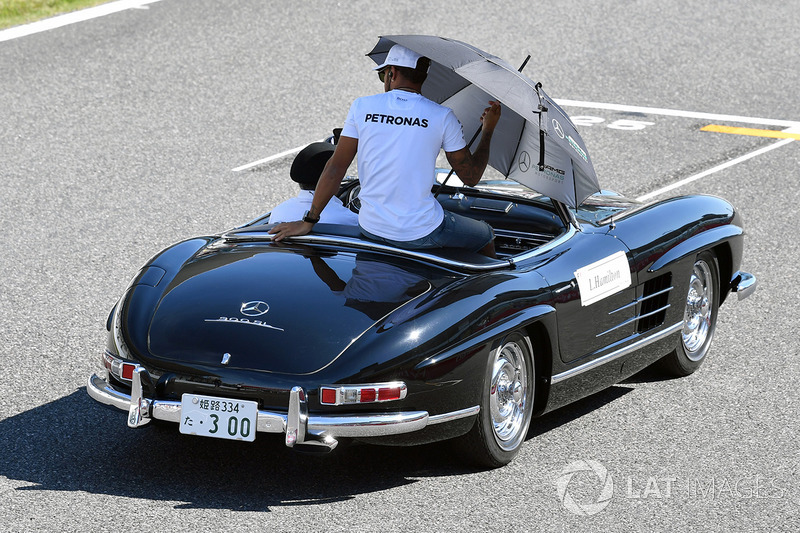 Lewis Hamilton, Mercedes AMG F1 on the drivers parade
