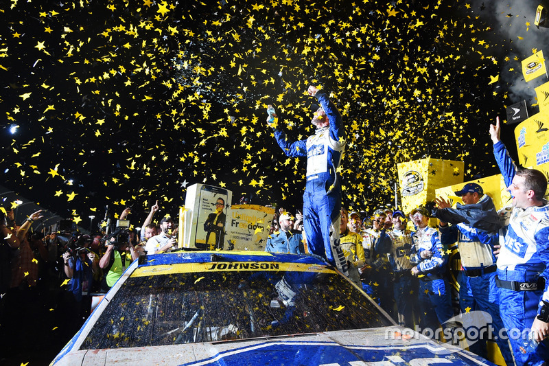 Jimmie Johnson, Hendrick Motorsports Chevrolet, vainqueur de la course et champion 2016