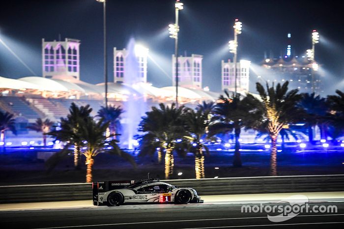#1 Porsche Team Porsche 919 Hybrid: Timo Bernhard, Mark Webber, Brendon Hartley