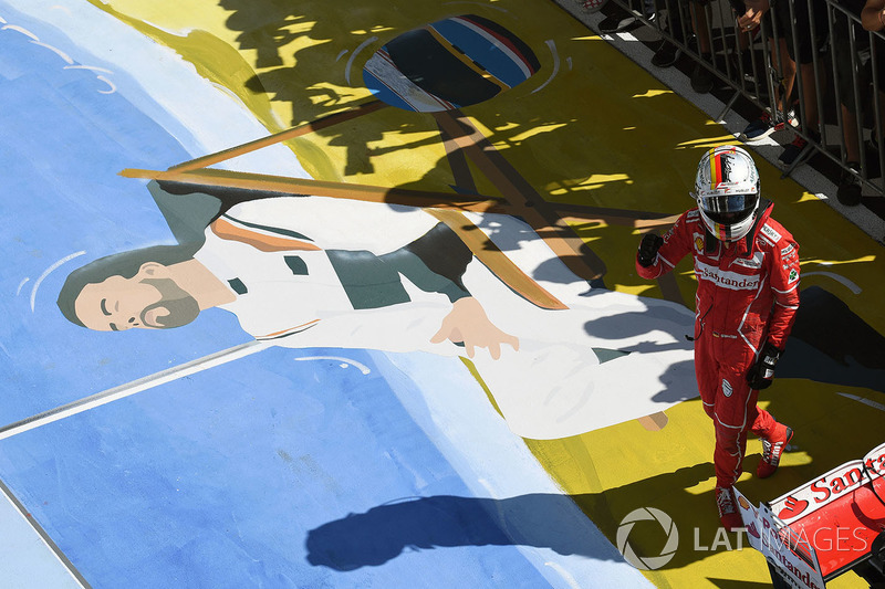 Ganador de la carrera Sebastian Vettel, Ferrari