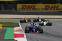 Карлос Сайнс-мл., Scuderia Toro Rosso STR12, и Фелипе Масса, Williams FW40