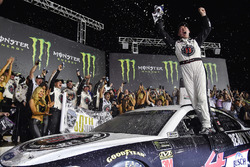 Kevin Harvick, Stewart-Haas Racing, Ford Fusion Jimmy John's, Celebrates in victory lane
