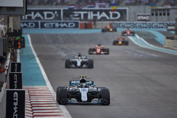 Валттери Боттас и Льюис Хэмилтон, Mercedes AMG F1 W08