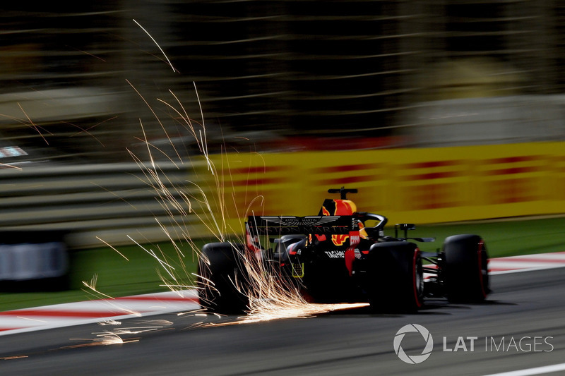 <img src="https://cdn-1.motorsport.com/static/custom/car-thumbs/F1_2018/TESTS/redbull.png" alt="" width="250" /> Red Bull