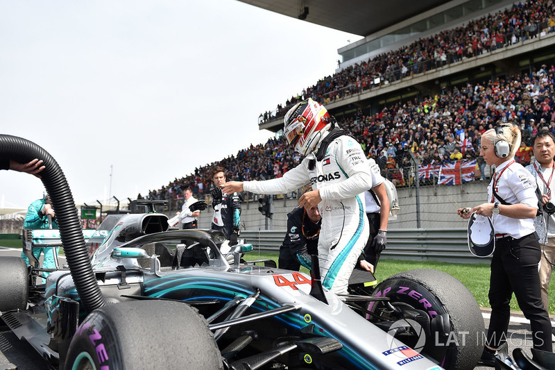 Lewis Hamilton, Mercedes-AMG F1 W09 EQ Power on the grid
