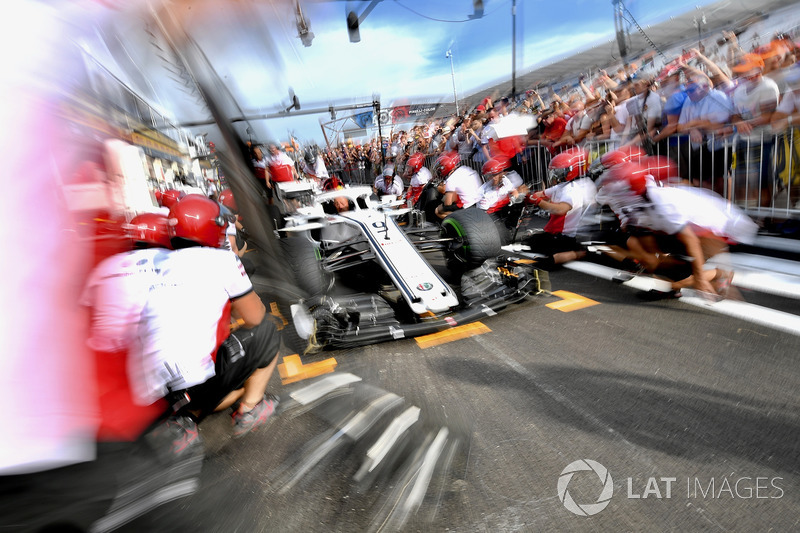 Sauber тренує піт-стопи