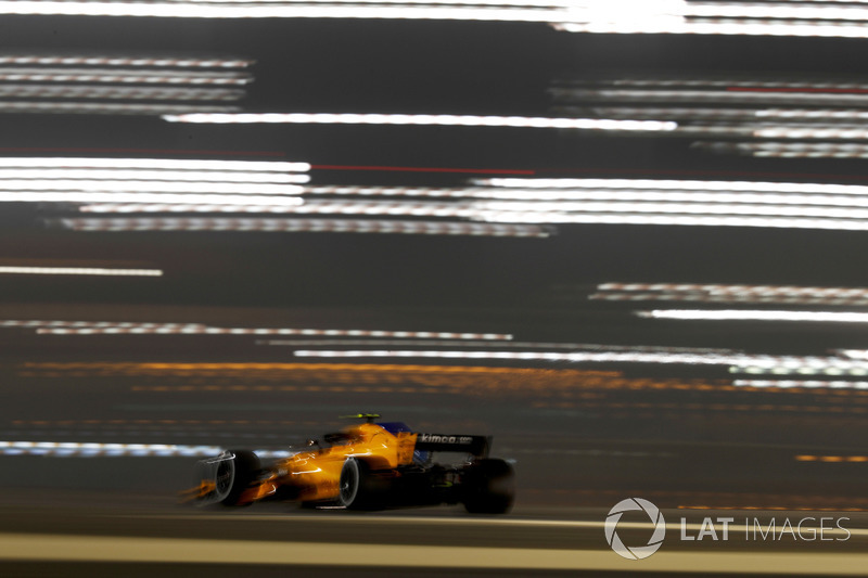 Stoffel Vandoorne, McLaren MCL33 Renault