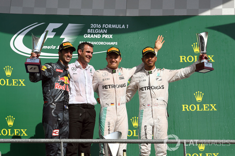 Podio: il vincitore della gara Nico Rosberg, Mercedes AMG F1, il secondo classificato Daniel Ricciardo, Red Bull Racing, Hywel Thomas, Mercedes AMG F1, il terzo classificato Lewis Hamilton, Mercedes AMG F1