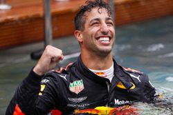 Daniel Ricciardo, Red Bull Racing, celebrates victory in the swimming pool on the Red Bull Energy St