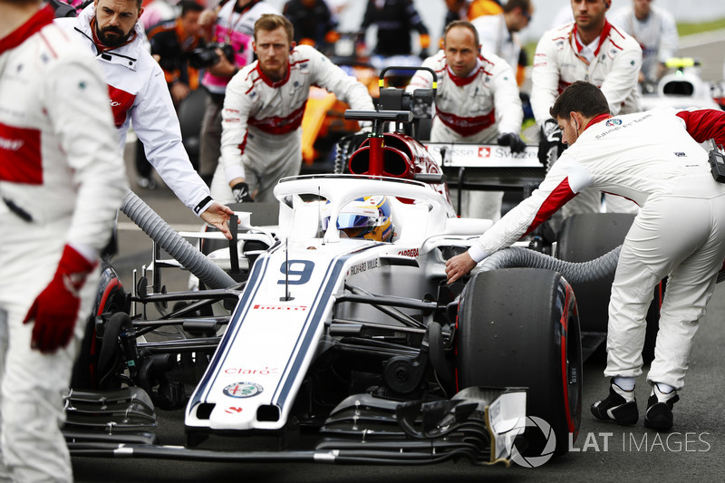 Marcus Ericsson, Sauber, arriva in griglia