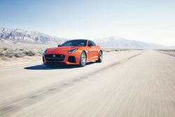 Jaguar F-Type test met Michelle Rodriguez