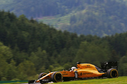 Kevin Magnussen, Renault Sport F1 Team RS16