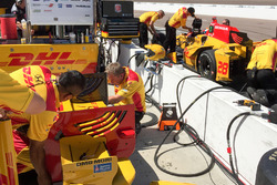 Коригування налаштувань заднього антикрила Райана Хантер-Рея, Andretti Autosport Honda