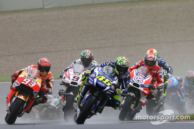 Valentino Rossi, Yamaha Factory Racing; Marc Marquez, Repsol Honda Team