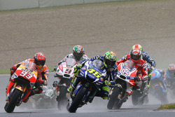 Валентино Росси, Yamaha Factory Racing и Марк Маркес, Repsol Honda Team