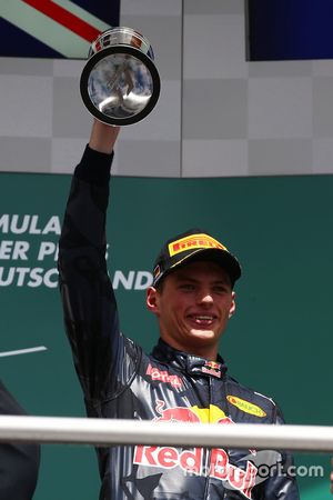 Podio: tercer lugar Max Verstappen, Red Bull Racing