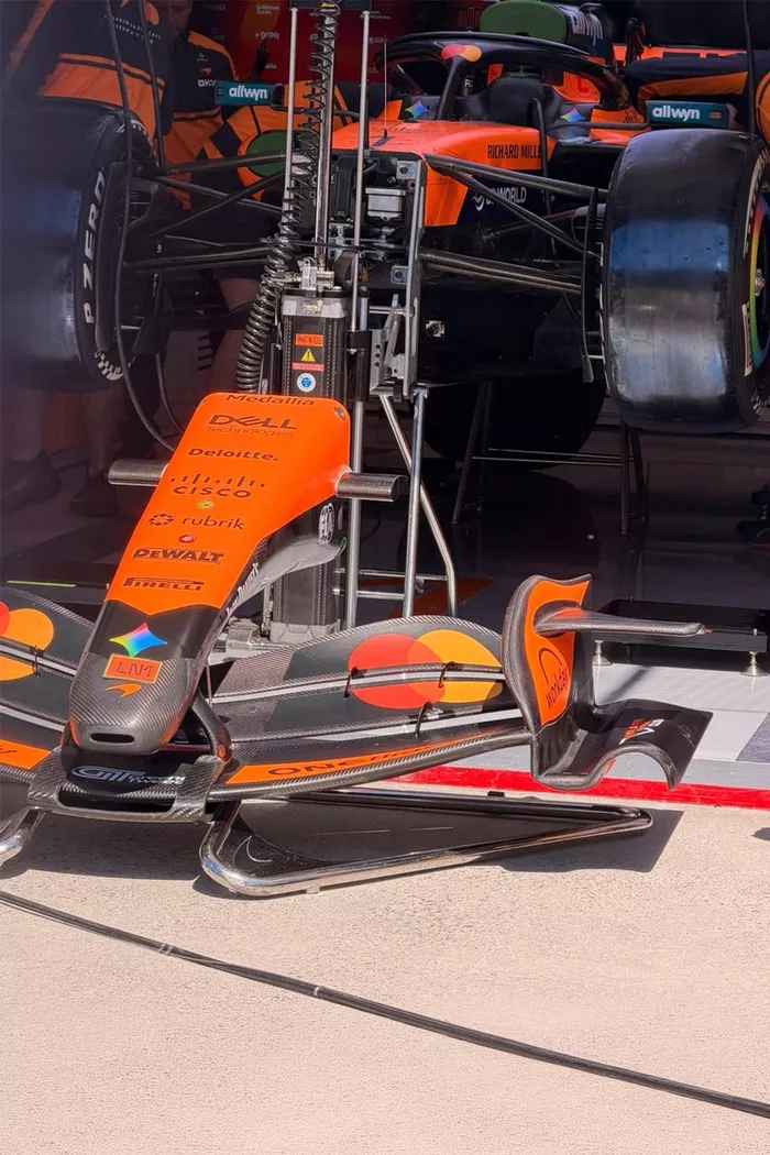 ماكلارين MCL40، التفاصيل الفنية