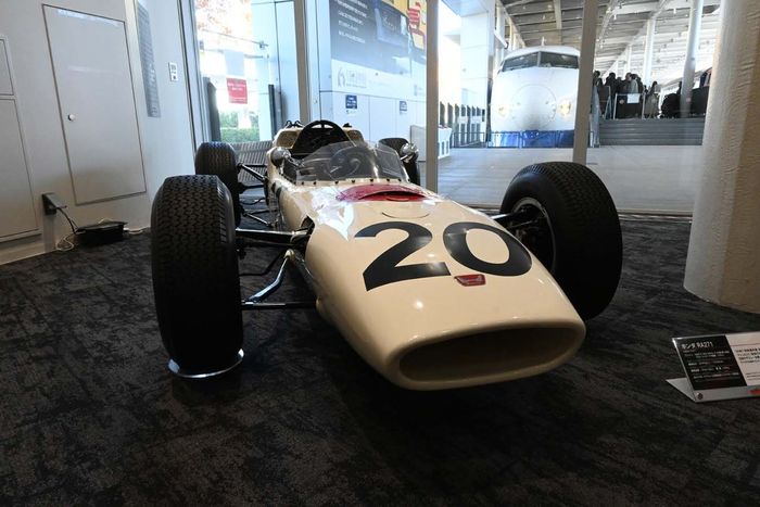 ホンダRA271、新幹線0系｜京都鉄道博物館